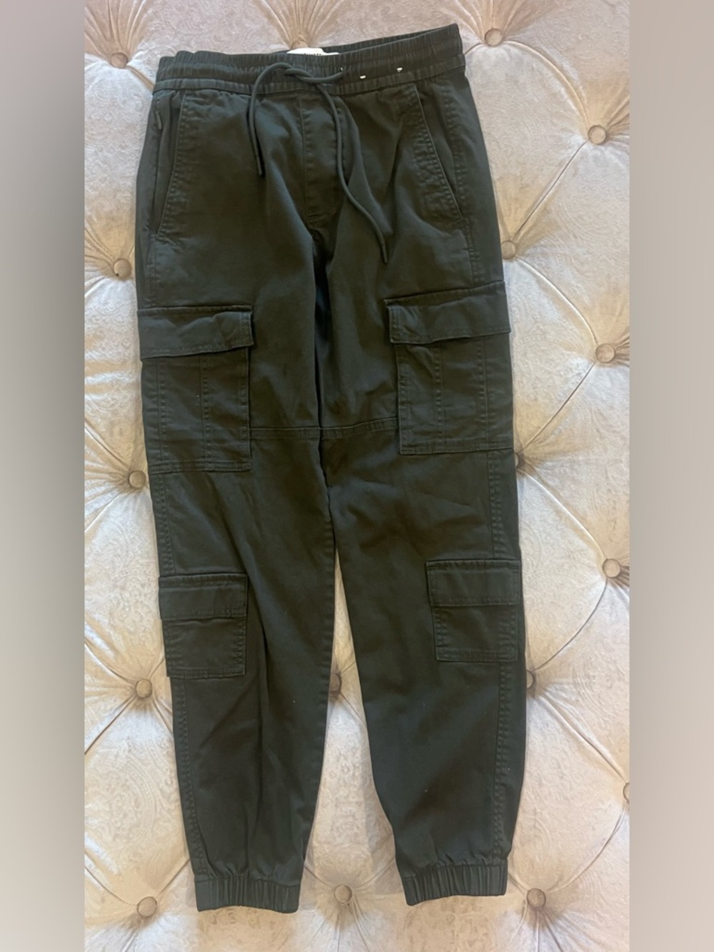 Hollister Dark Olive Cargo Joggers Men’s XS